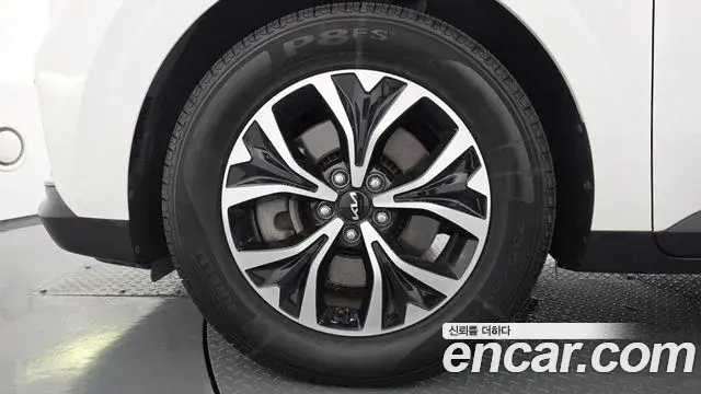 Kia Carnival 2023 — ფოტო 10/34