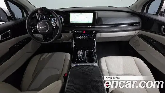 Kia Carnival 2023 — ფოტო 1/34
