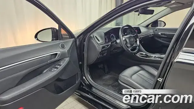 Hyundai Sonata 2021 — Фото 10/20
