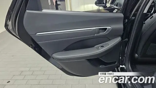 Hyundai Sonata Hybrid 2021 — ფოტო 10/31