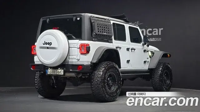 Jeep Wrangler 2021 — Photo 8/37