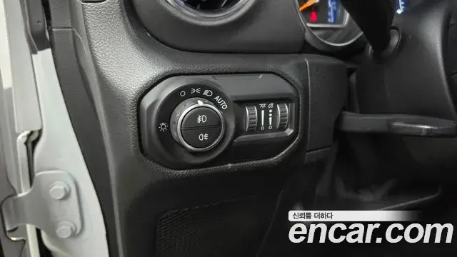 Jeep Wrangler 2021 — Photo 12/37