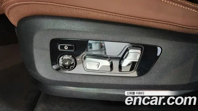 BMW X5 2025 — Фото 12/20