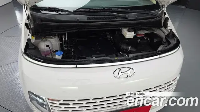Hyundai Staria 2021 — Фото 6/20