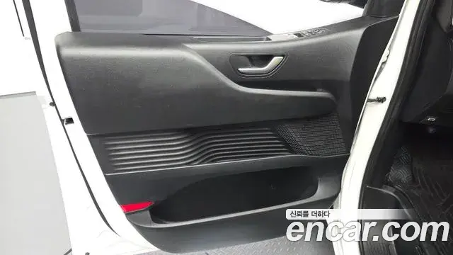 Hyundai Staria 2021 — Photo 13/31