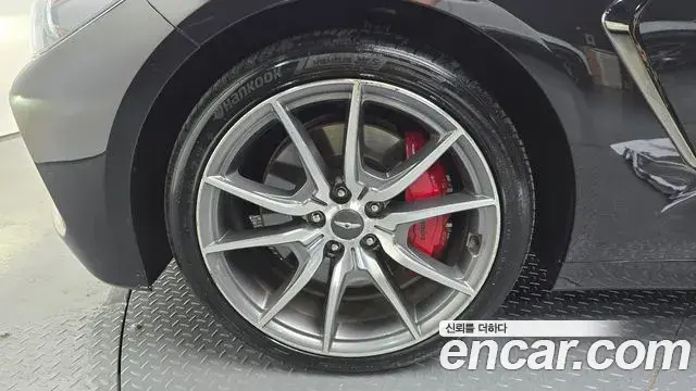 Genesis G70 2018 — Photo 23/30