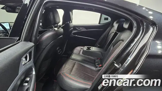 Genesis G70 2018 — Photo 4/30