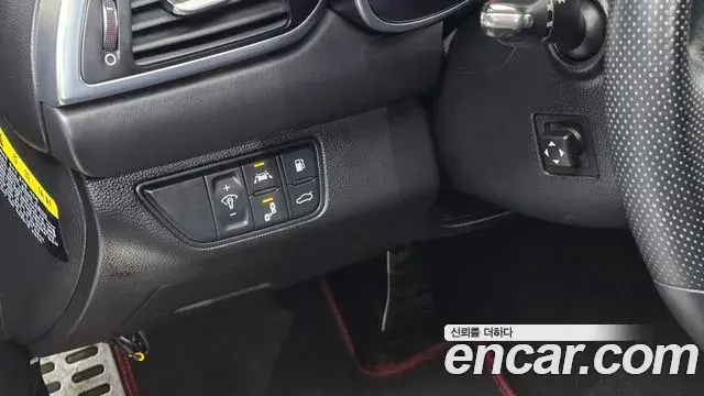 Genesis G70 2018 — Photo 27/30