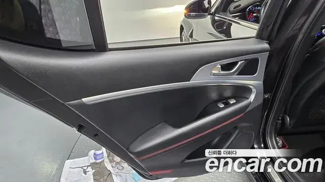 Genesis G70 2018 — Photo 24/30