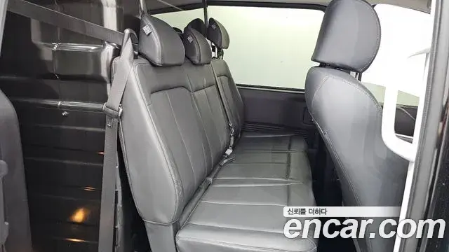 Hyundai Staria 2022 — Фото 11/20