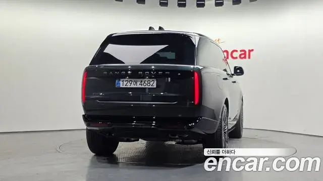 Land Rover Range Rover 2025 — ფოტო 8/20