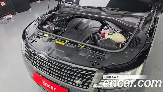 Land Rover Range Rover 2025 — ფოტო 16/20