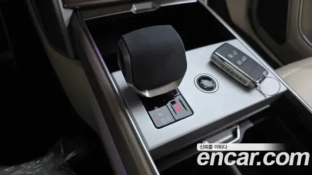 Land Rover Range Rover 2025 — ფოტო 2/20