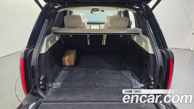 Land Rover Range Rover 2025 — ფოტო 7/20