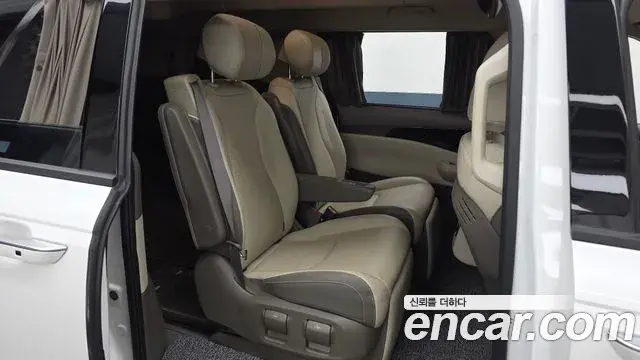 Kia Carnival 2024 — Photo 11/38