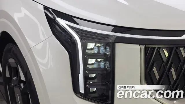 Kia Carnival 2024 — Photo 33/38