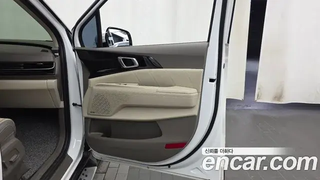 Kia Carnival 2024 — Photo 10/38