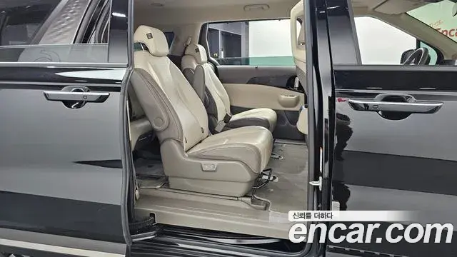 Kia Carnival 2024 — Фото 11/20