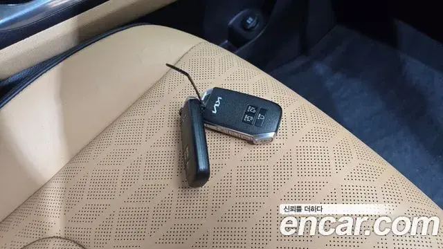 Kia Carnival 2022 — Photo 15/20