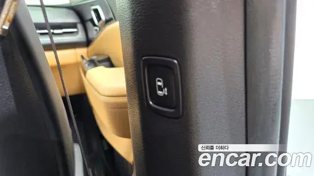 Kia Carnival 2022 — Photo 17/20