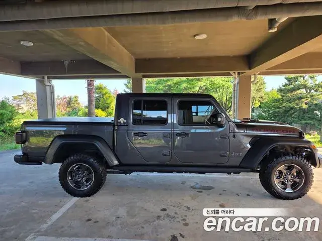 Jeep Gladiator 2021 — Photo 9/10