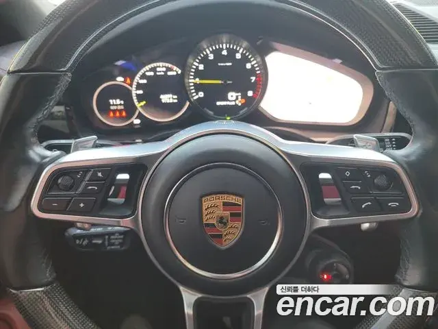 Porsche Cayenne 2022 — ფოტო 4/20