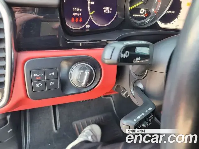 Porsche Cayenne 2022 — ფოტო 9/20