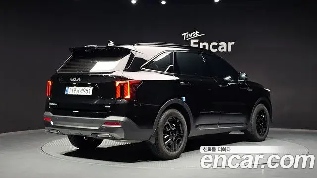 Kia Sorento 2024 — Фото 2/20