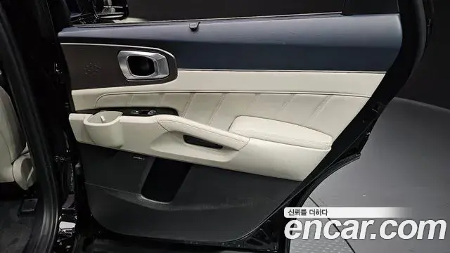 Kia Sorento 2024 — ფოტო 19/36