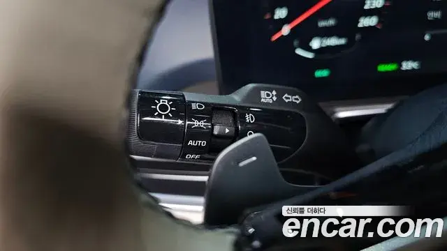 Kia Sorento 2024 — ფოტო 34/36