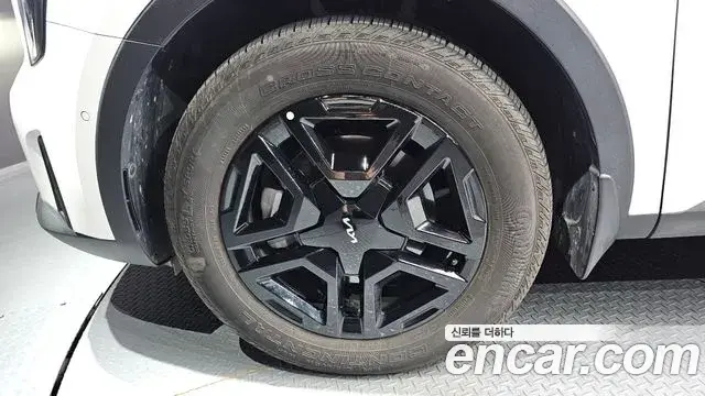 Kia Sorento 2024 — Фото 4/20