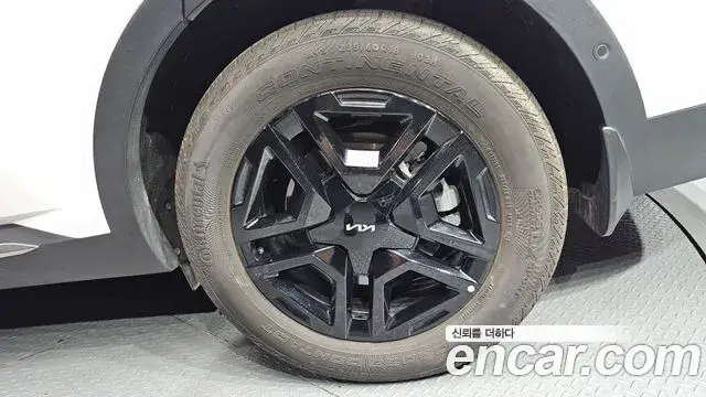 Kia Sorento 2024 — ფოტო 28/33
