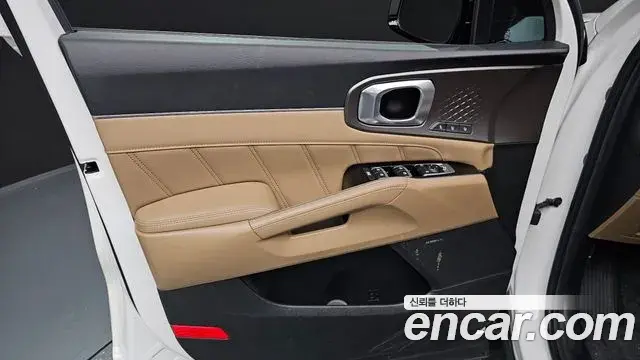 Kia Sorento 2024 — ფოტო 15/33