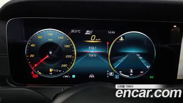 Mercedes-Benz E-Class 2021 — Фото 8/20