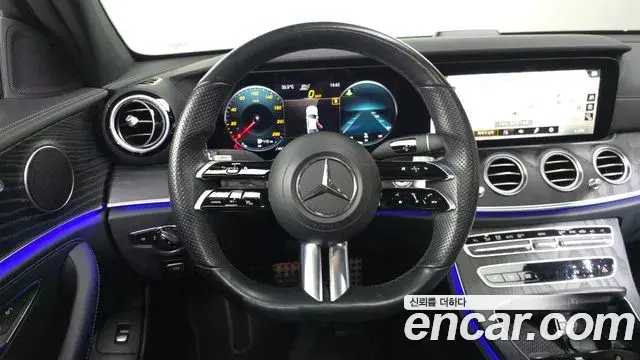 Mercedes-Benz E-Class 2021 — Фото 13/20