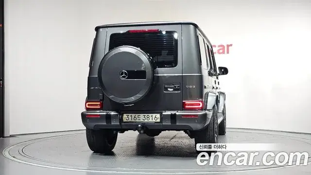 Mercedes-Benz G-Class 2019 — Фото 4/20