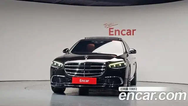 Mercedes-Benz S-Class 2023 — Photo 29/37