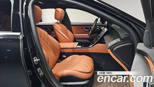 Mercedes-Benz S-Class 2023 — Photo 37/37