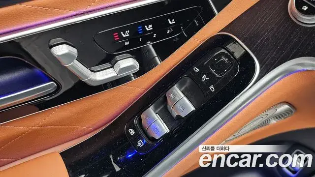 Mercedes-Benz S-Class 2023 — Photo 5/37