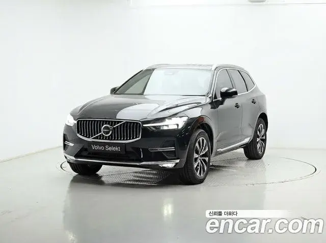 Volvo XC60 2023 — Фото 10/20