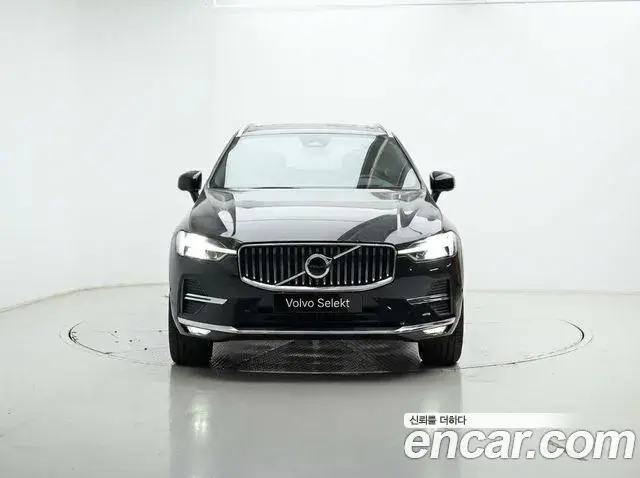 Volvo XC60 2023 — Фото 2/20