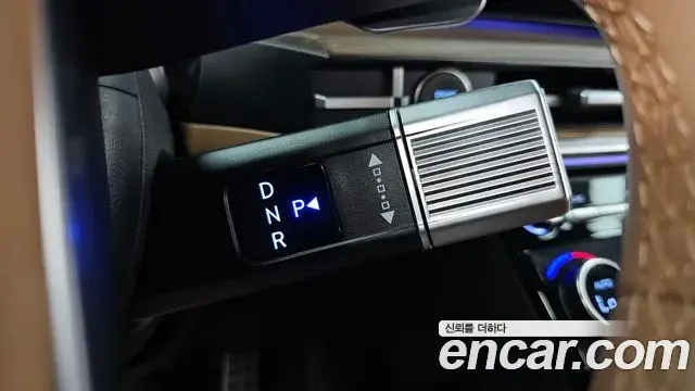 Hyundai Santa Fe 2024 — Photo 10/32