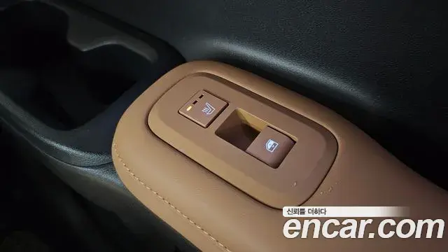 Hyundai Santa Fe 2024 — Photo 9/32