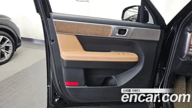 Hyundai Santa Fe 2024 — Photo 17/32