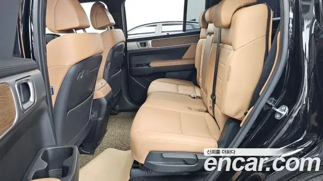 Hyundai Santa Fe 2024 — Photo 6/32