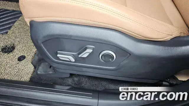 Hyundai Santa Fe 2024 — Photo 1/32