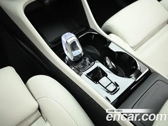 Volvo XC40 2026 — Şəkil 8/20
