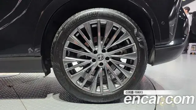 Lexus RX350h 2024 — ფოტო 18/34