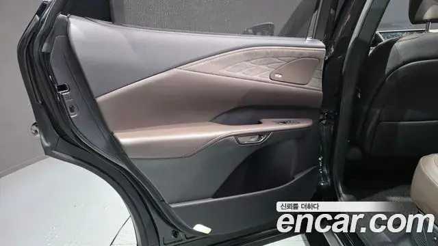 Lexus RX350h 2024 — ფოტო 32/34