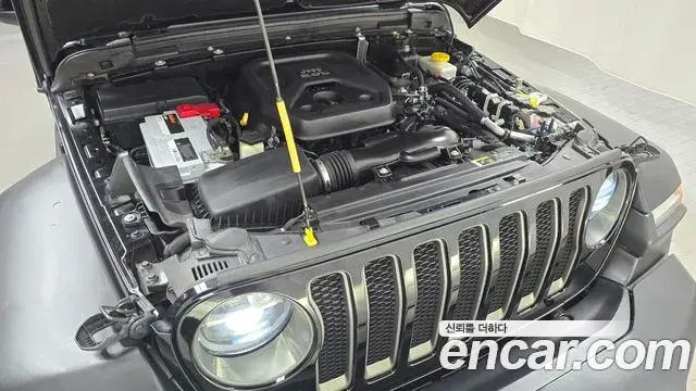 Jeep Wrangler 2020 — ფოტო 26/30